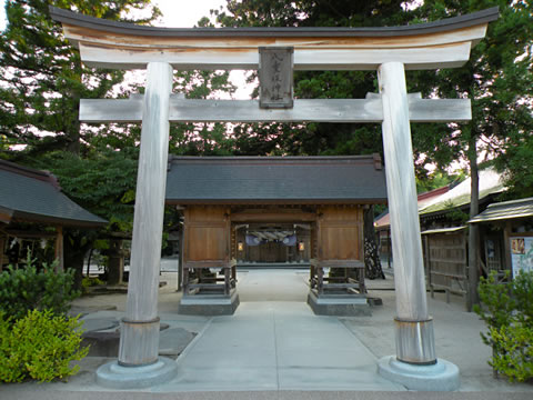 八重垣神社正面